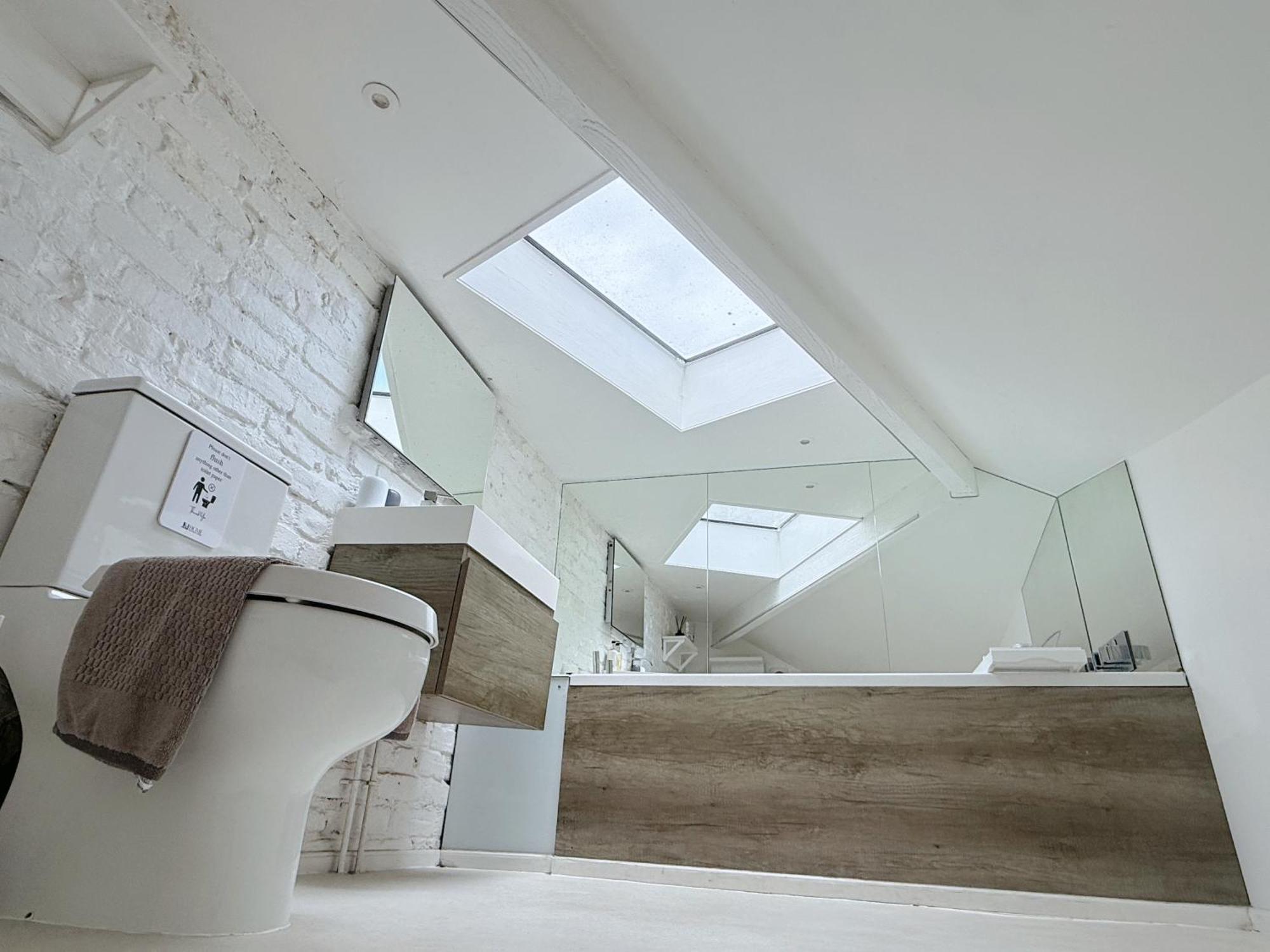 Villa Stunning Modern 2-floor House With 3 Ensuite *
